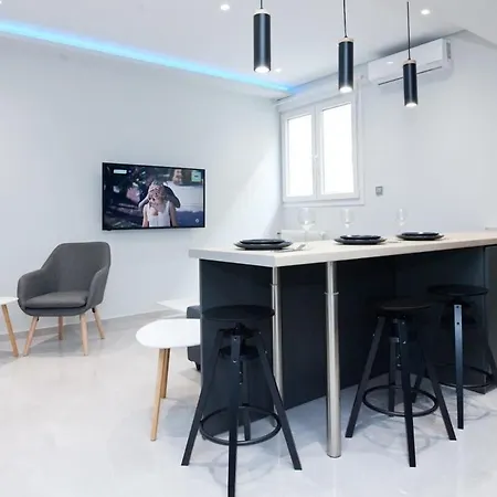 Athenian Comfort 1 Bd Retreat Next To Panormou *